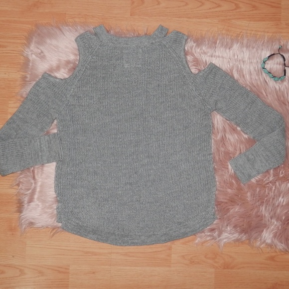 NEW Hollister Juniors Small Open Cold Shoulder Sweater 3207 - Picture 6 of 7